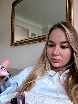 BarbieDolly x online show from October 23, 1:43 pm