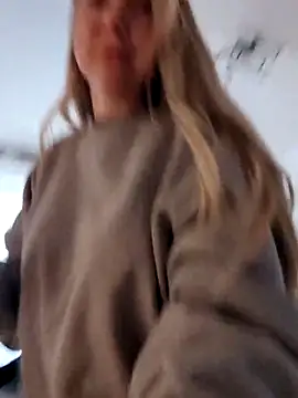 BarbieDolly x online show from December 16, 1:49 pm