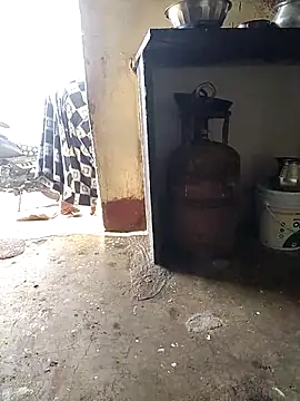 Snapshot of ARTIR1 chatting on October 21, 2:23 am ARTIR1 online show from October 21, 2:23 am