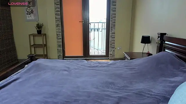 Malibu J online show from October 17, 6:27 am