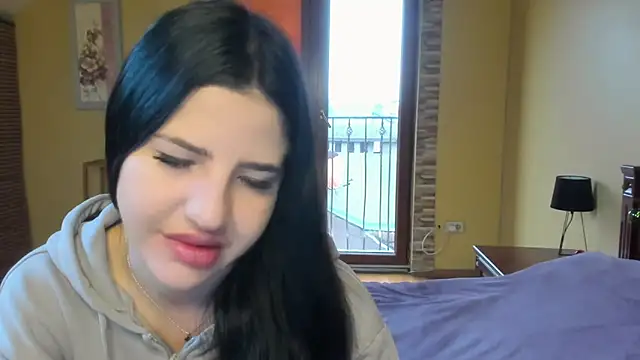 Malibu J online show from November 4, 7:51 am