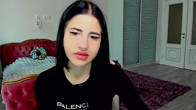 Malibu J online show from December 3, 8:45 am