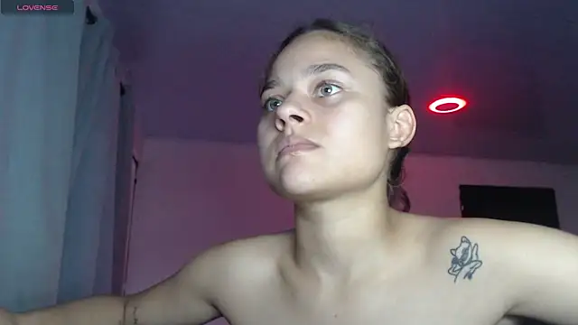 LittleCheerry69 online show from November 6, 6:31 pm