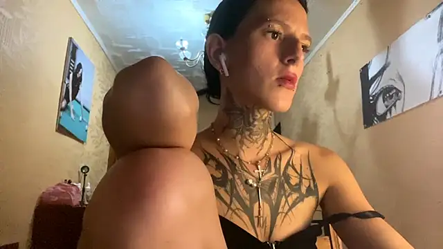 Snapshot of NamBraun chatting on October 5, 6:17 pm NamBraun online show from October 5, 6:17 pm