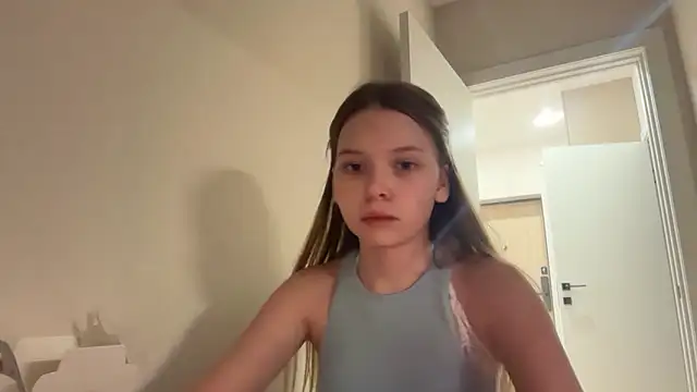 Snapshot of CandysRose chatting on May 6, 6:24 pm CandysRose online show from May 6, 6:24 pm