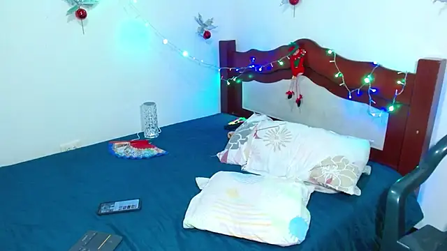 lorenacapelli online show from December 22, 12:51 am