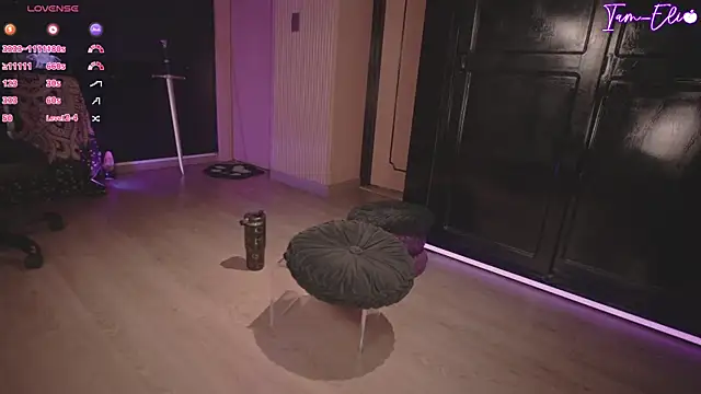 Snapshot of Iam_elii1 chatting on July 20, 10:39 am Iam elii1 online show from July 20, 10:39 am