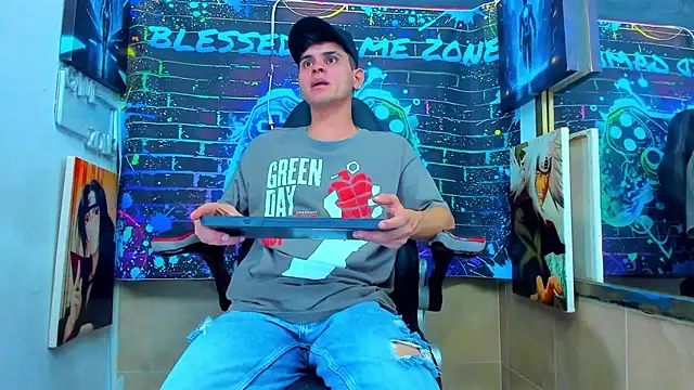 liam coleman25 online show from March 8, 5:22 am