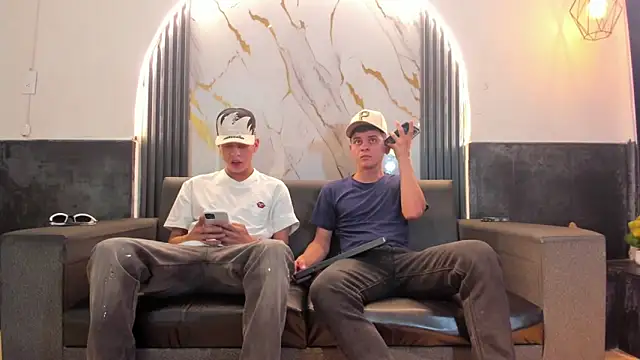 liam coleman25 online show from March 13, 4:52 am