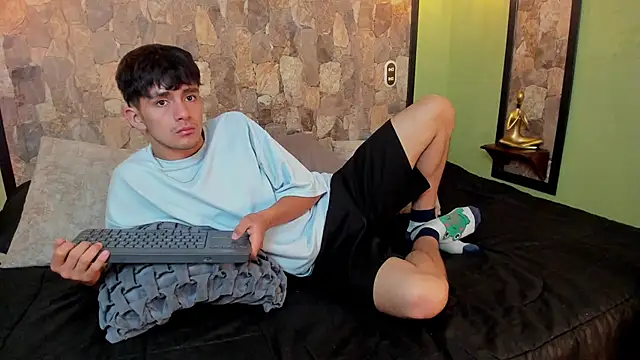 Snapshot of Axel_Draven chatting on November 8, 11:32 am Axel Draven online show from November 8, 11:32 am