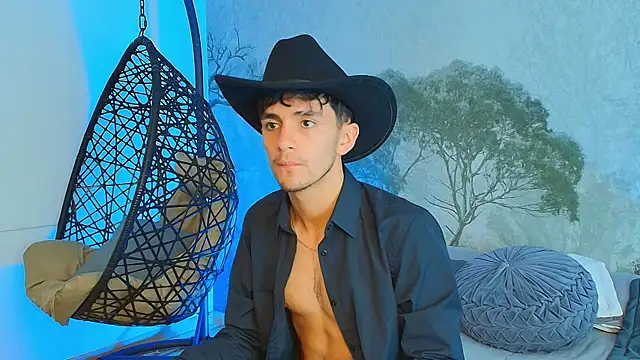 Snapshot of Axel_Draven chatting on November 12, 11:21 am Axel Draven online show from November 12, 11:21 am