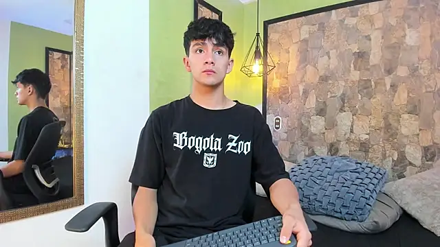 Snapshot of Axel_Draven chatting on November 15, 11:18 am Axel Draven online show from November 15, 11:18 am