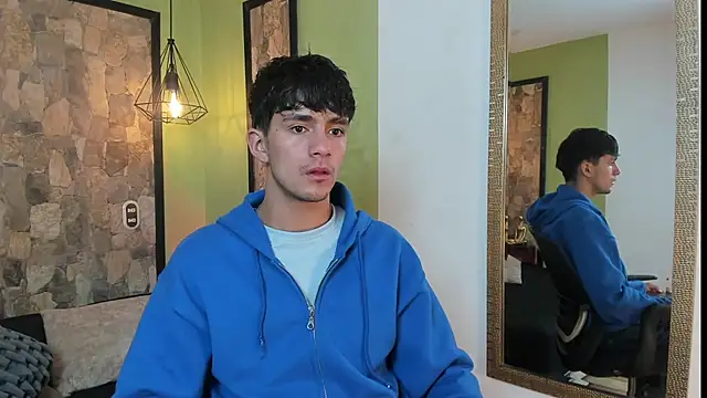 Snapshot of Axel_Draven chatting on November 19, 11:21 am Axel Draven online show from November 19, 11:21 am