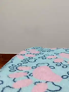 NileveSantanna online show from November 10, 1:04 am