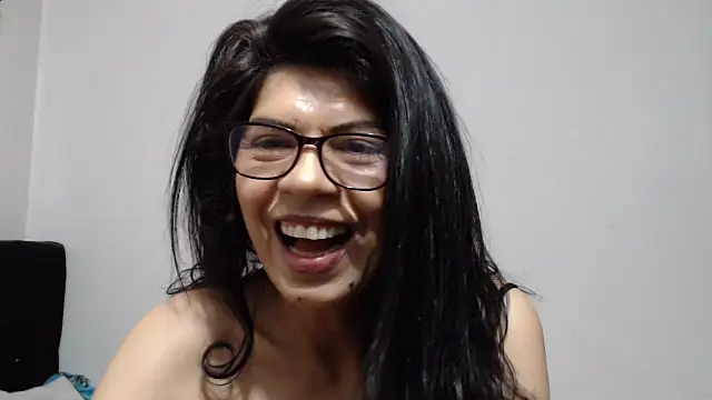 Snapshot of abrilsex23 chatting on October 25, 3:18 pm abrilsex23 online show from October 25, 3:18 pm