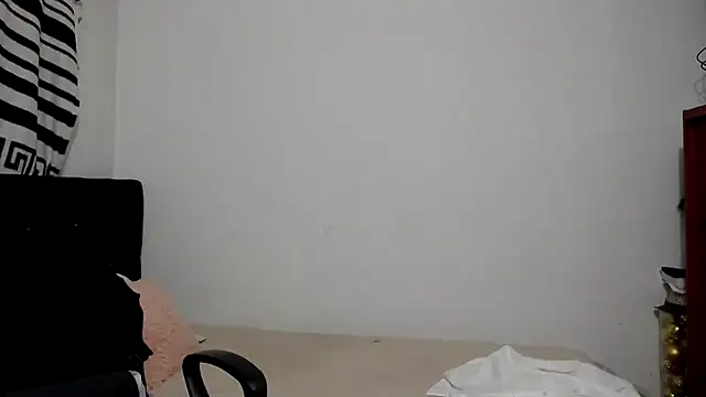 Snapshot of abrilsex23 chatting on November 1, 10:56 pm abrilsex23 online show from November 1, 10:56 pm