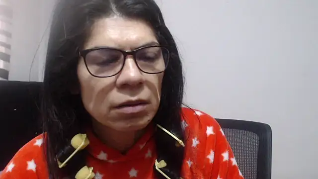 Snapshot of abrilsex23 chatting on November 28, 3:36 pm abrilsex23 online show from November 28, 3:36 pm