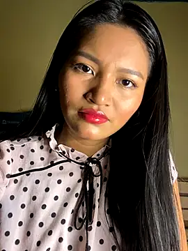 Snapshot of fenixzara chatting on September 24, 6:33 pm fenixzara online show from September 24, 6:33 pm