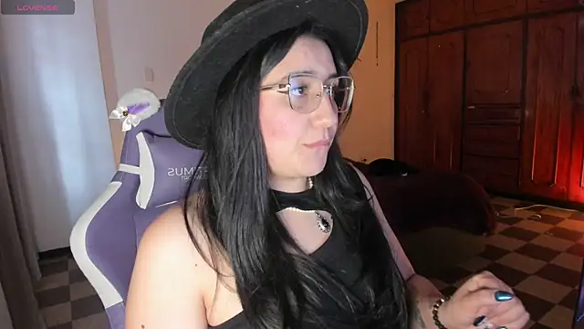 tellmemaddie online show from July 4, 9:21 pm