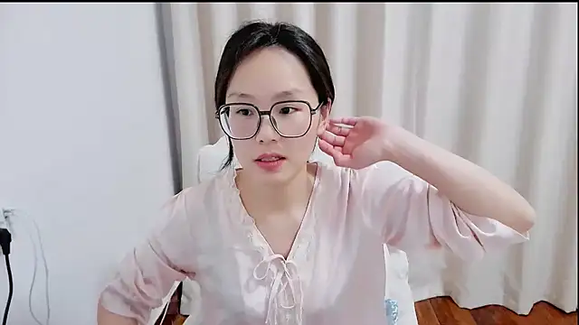 Snapshot of guai00 chatting on March 29, 2:17 pm guai00 online show from March 29, 2:17 pm