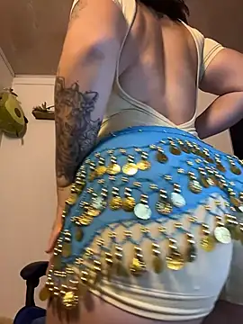 Snapshot of came_lia1 chatting on July 4, 3:35 am came lia1 online show from July 4, 3:35 am