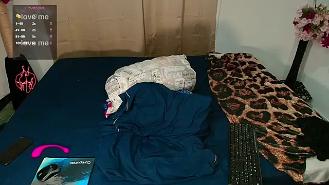 LucasGaeel online show from March 23, 1:42 am