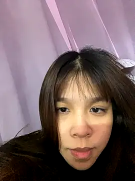 Hanaa07  online show from November 2, 2:30 pm