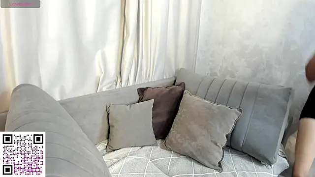 Michelle Murray online show from October 9, 1:03 am