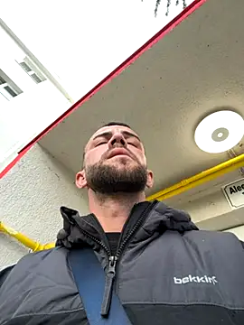 Snapshot of sexyman1936 chatting on November 26, 7:31 am sexyman1936 online show from November 26, 7:31 am