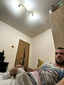 Snapshot of sexyman1936 chatting on December 3, 6:32 am sexyman1936 online show from December 3, 6:32 am