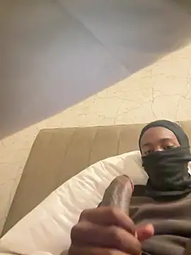 SkinnyD  online show from February 18, 9:11 pm