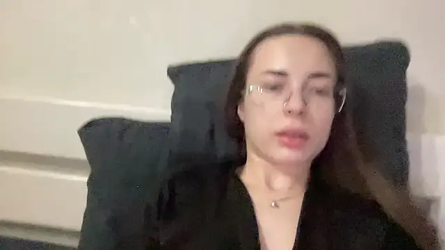 Snapshot of Feynelle chatting on October 26, 9:10 pm Feynelle online show from October 26, 9:10 pm