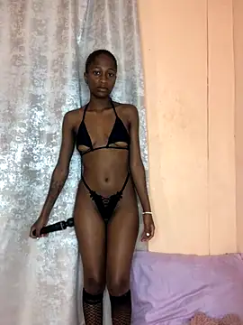 Snapshot of Caramel102004 chatting on September 27, 8:03 pm Caramel102004 online show from September 27, 8:03 pm