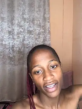 Snapshot of Caramel102004 chatting on October 24, 11:01 pm Caramel102004 online show from October 24, 11:01 pm