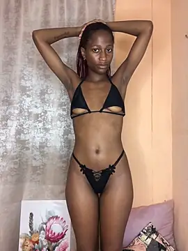 Snapshot of Caramel102004 chatting on November 6, 8:21 pm Caramel102004 online show from November 6, 8:21 pm