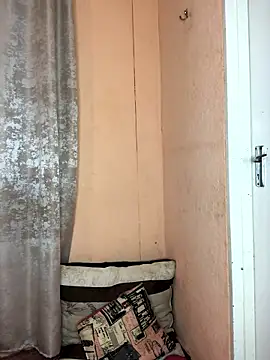 Caramel102004 online show from January 13, 9:53 pm