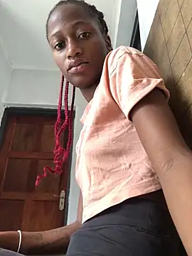 Caramel102004 online show from March 26, 12:22 pm