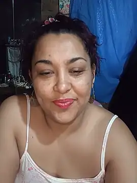 Snapshot of Lobizona chatting on July 8, 1:15 pm Lobizona online show from July 8, 1:15 pm