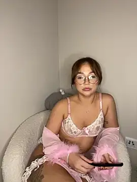 MissPixieRae online show from October 12, 10:42 pm