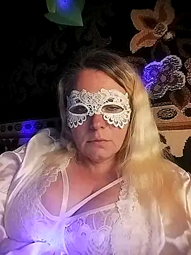 Fiona696 online show from September 25, 6:11 pm