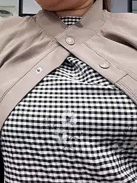 Snapshot of Kimkhaepretty chatting on October 7, 5:15 am Kimkhaepretty online show from October 7, 5:15 am