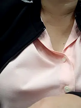 Snapshot of Kimkhaepretty chatting on October 15, 1:50 am Kimkhaepretty online show from October 15, 1:50 am