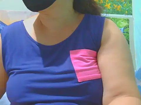 Snapshot of Kimkhaepretty chatting on October 22, 11:21 am Kimkhaepretty online show from October 22, 11:21 am