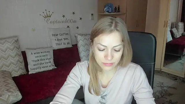 Tiffany Bates online show from September 30, 3:33 am