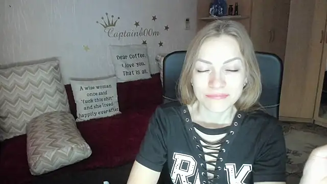 Tiffany Bates online show from October 8, 3:15 am