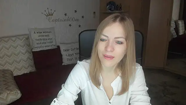 Tiffany Bates online show from November 6, 3:29 am