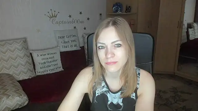 Tiffany Bates online show from November 18, 3:23 am