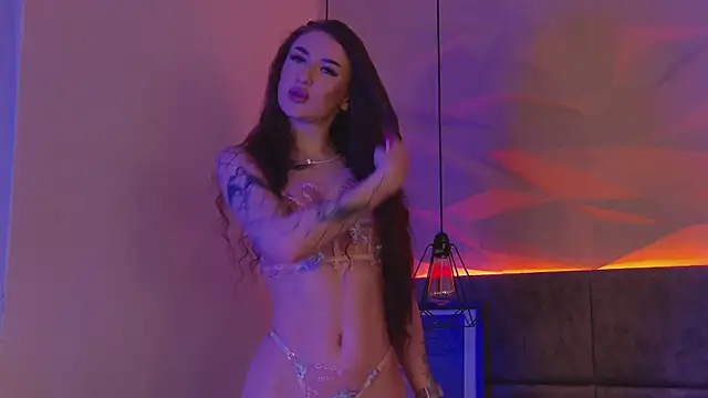 Luna Olsen online show from November 24, 6:40 pm