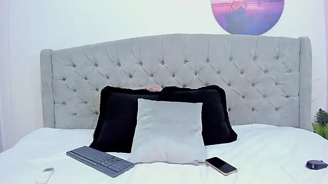 melevansxs online show from November 12, 8:30 pm