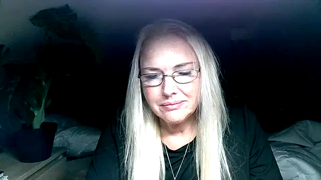 Sandy-Summer online show from September 26, 5:28 pm